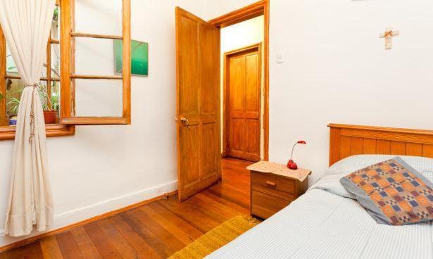 Alojamiento Alberto Magno Bed & Breakfast Santiago Eksteriør bilde